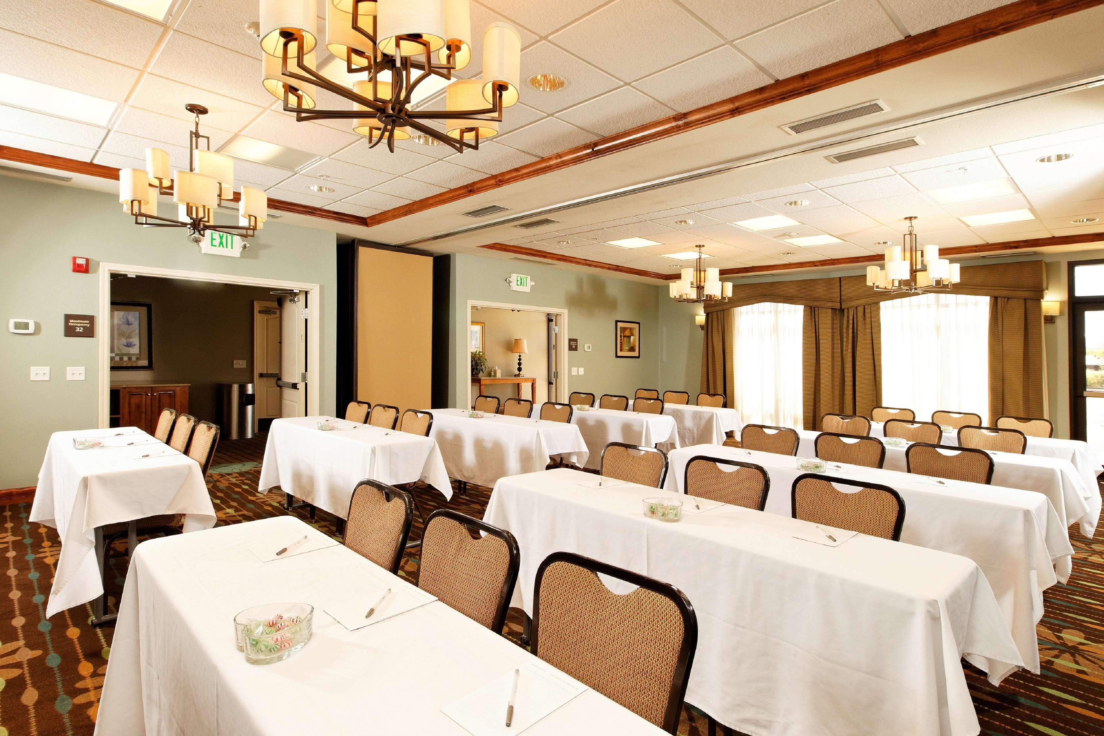 Hotel Hampton By Hilton 3*