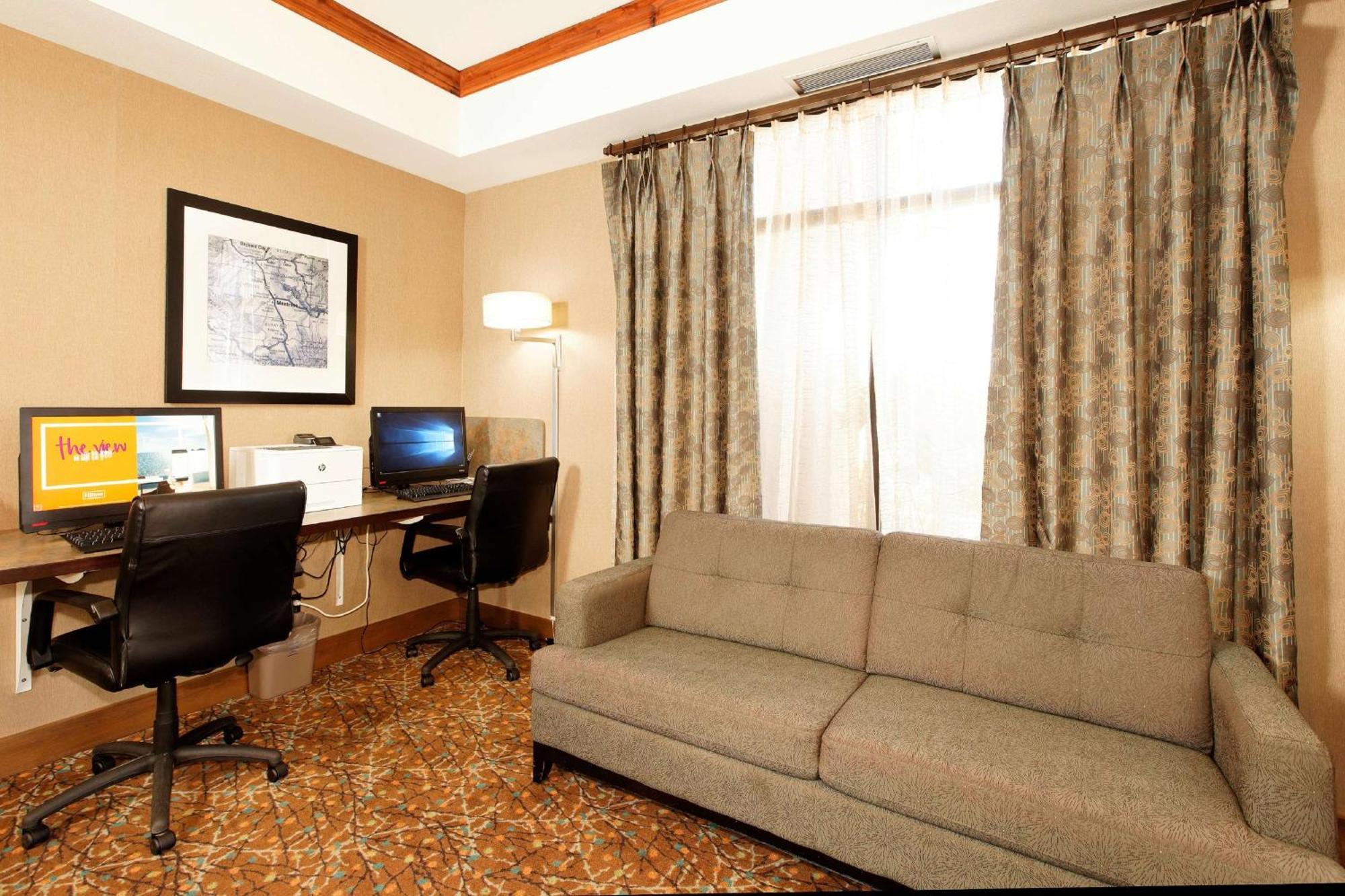 Hampton By Hilton Hotel 3*