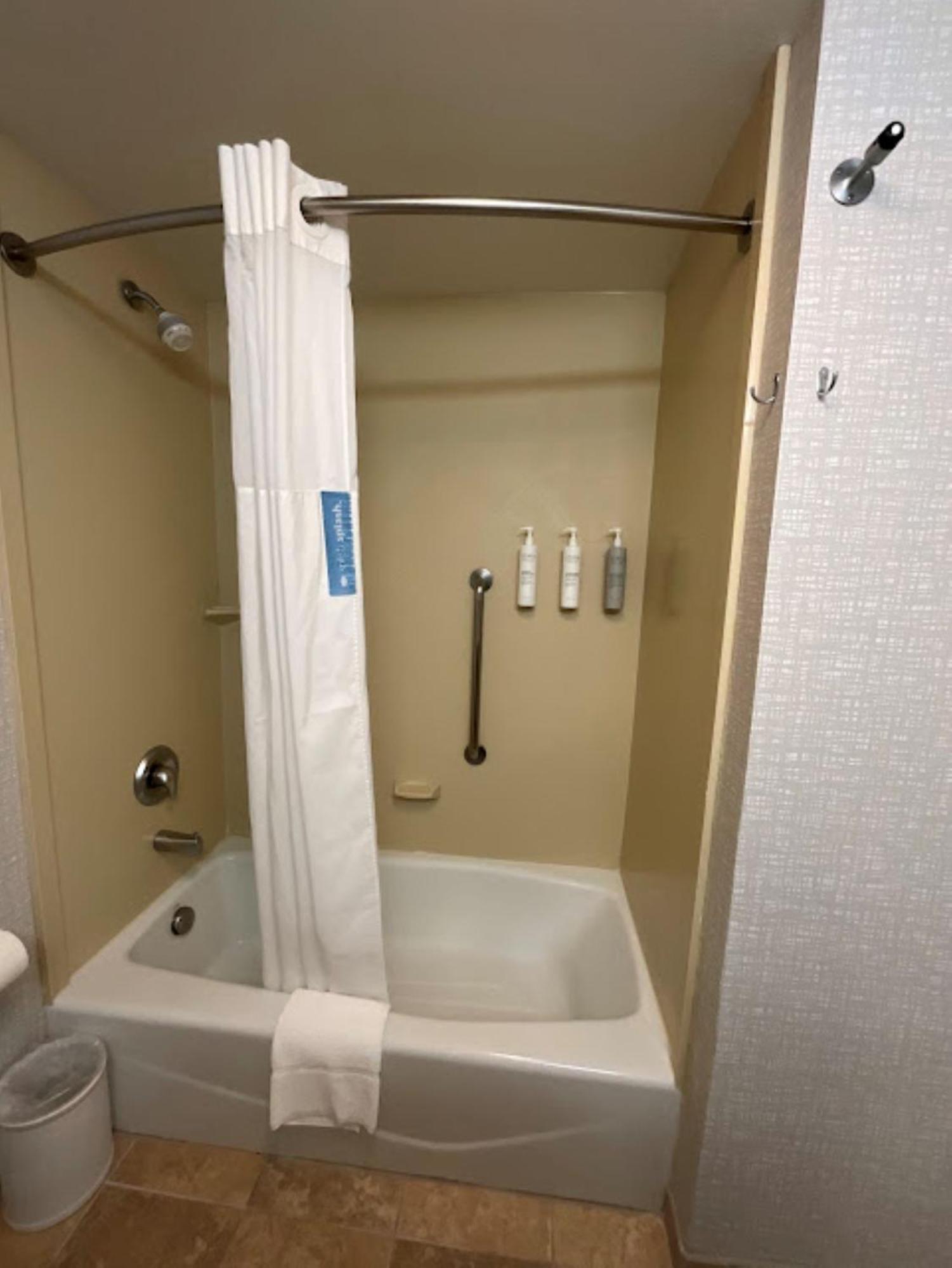 Hampton By Hilton 3*