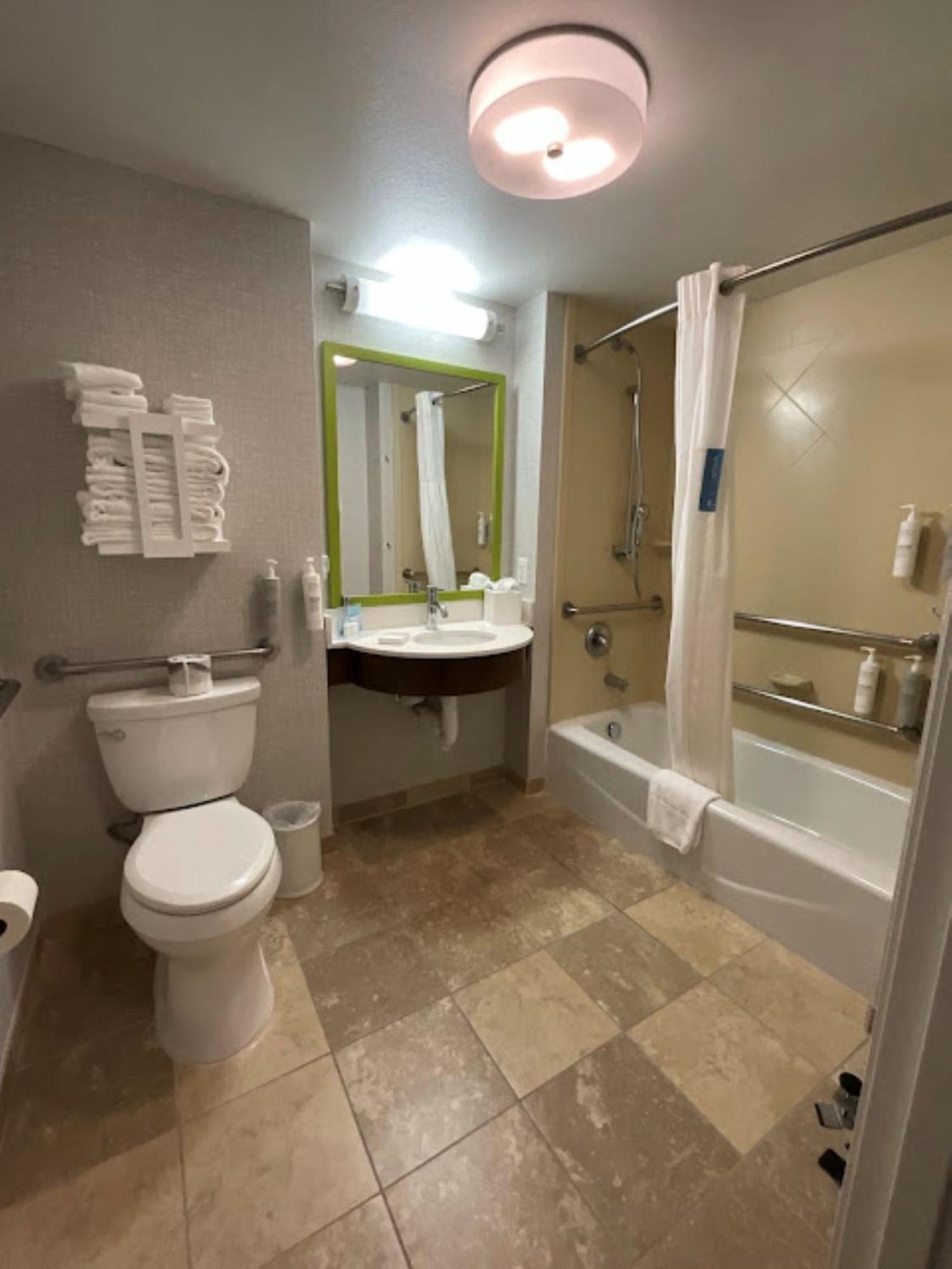 Hampton By Hilton