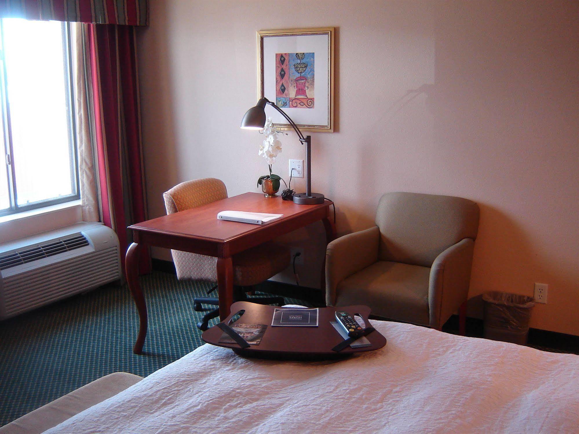 Hotel Hampton By Hilton 3*